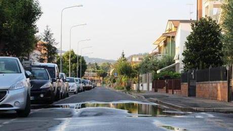 Maxi perdita d’acqua da una settimana Proteste in via Lazio