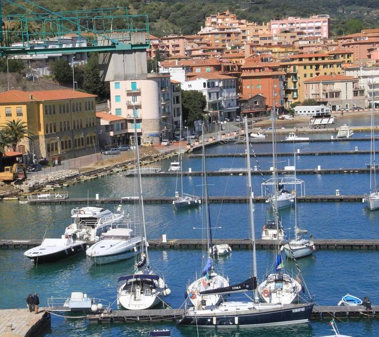 Caos pontili, il Tar blocca la concessione 