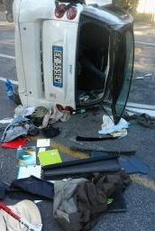 Tirrenia, scontro sul viale e traffico paralizzato 