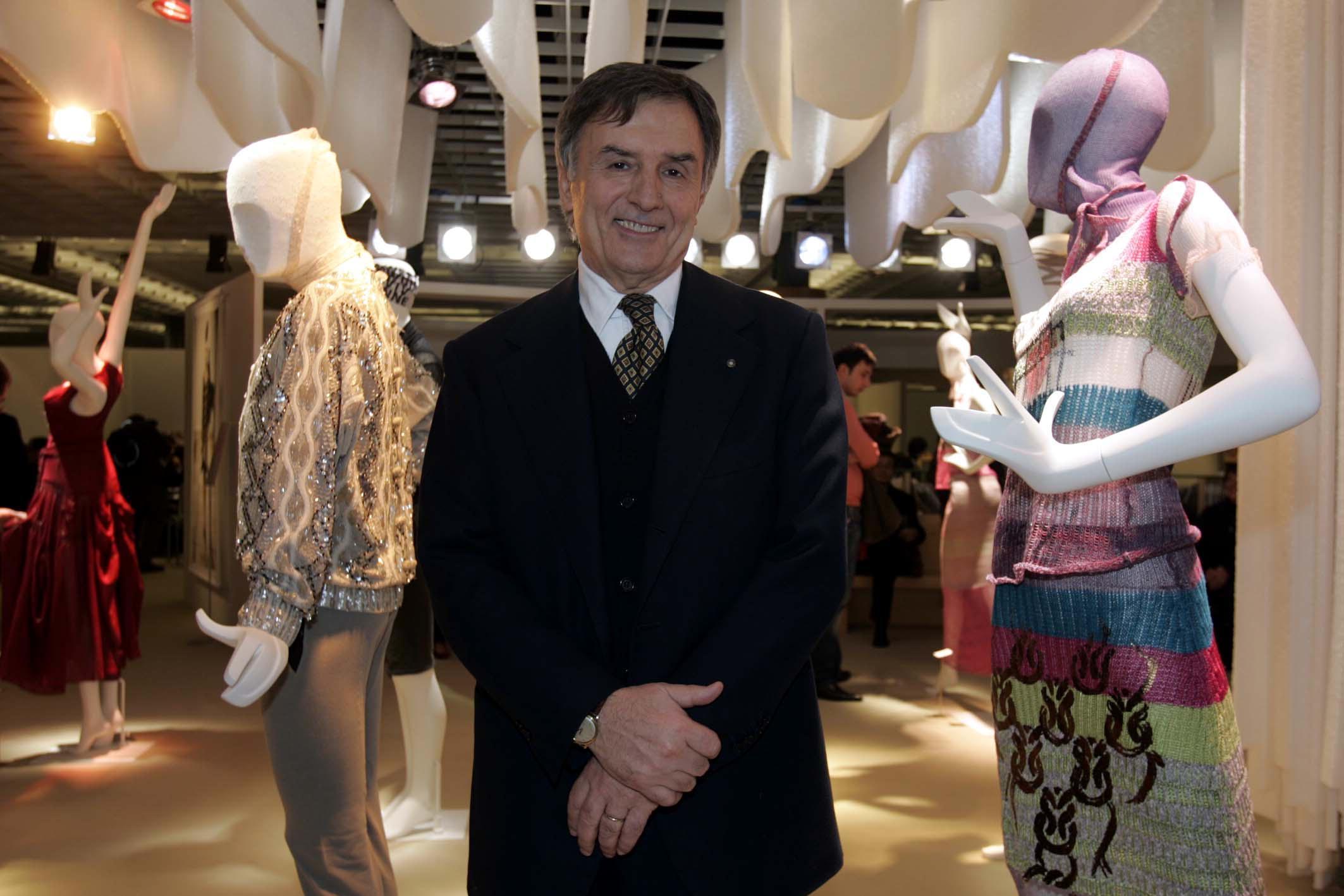 Giuliano Coppini nello stand di Lineapiù a Pitti filati