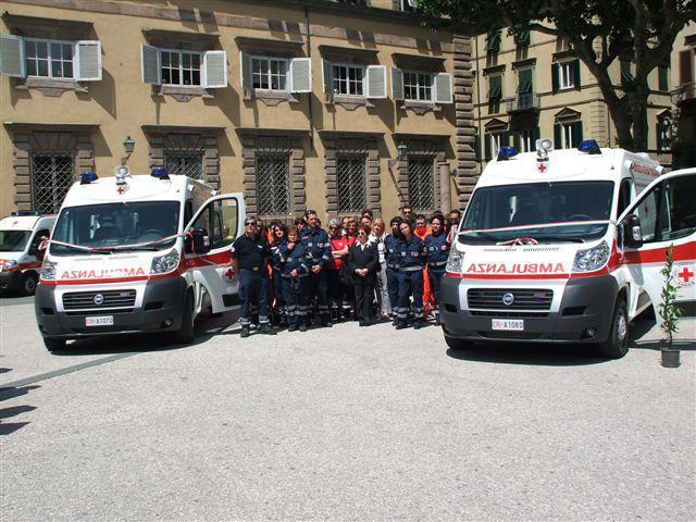Chiedono offerte a nome della Croce Rossa, ma sono truffatori