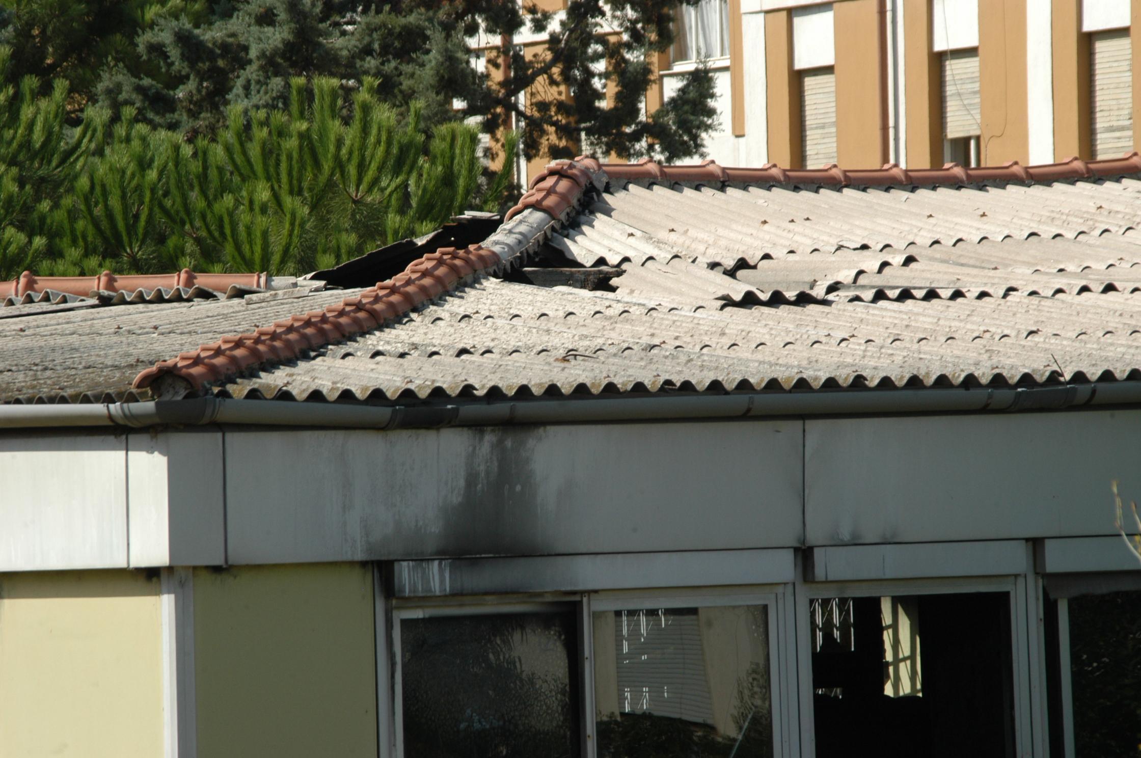Esposto alla procura per l'amianto in un vecchio edificio della Regione