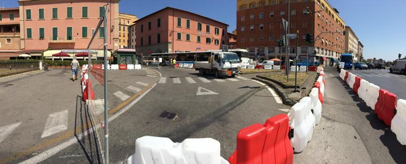 I lavori in corso in piazza Micheli (Marzi Pentafoto)