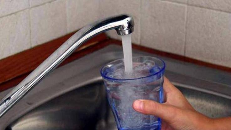 Via Brunella, disagi per l’acqua a singhiozzo