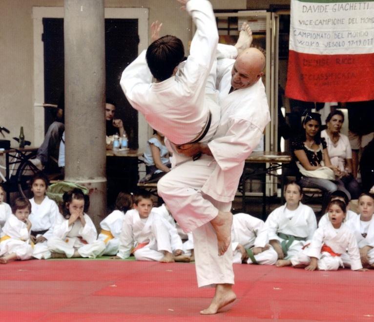I piccoli allievi di Caselli alla Coppa Karate Pisa 