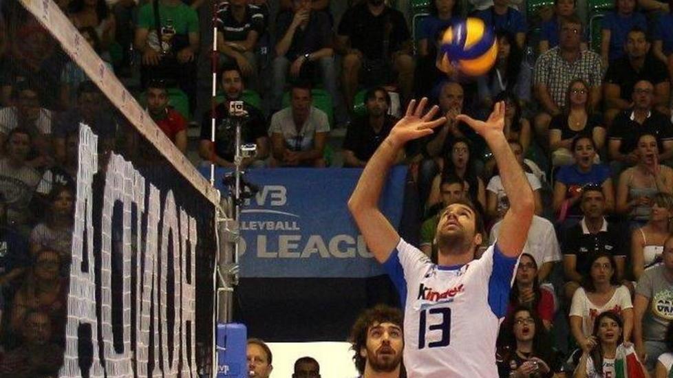 Notte brava, in quattro cacciati dal ritiro
