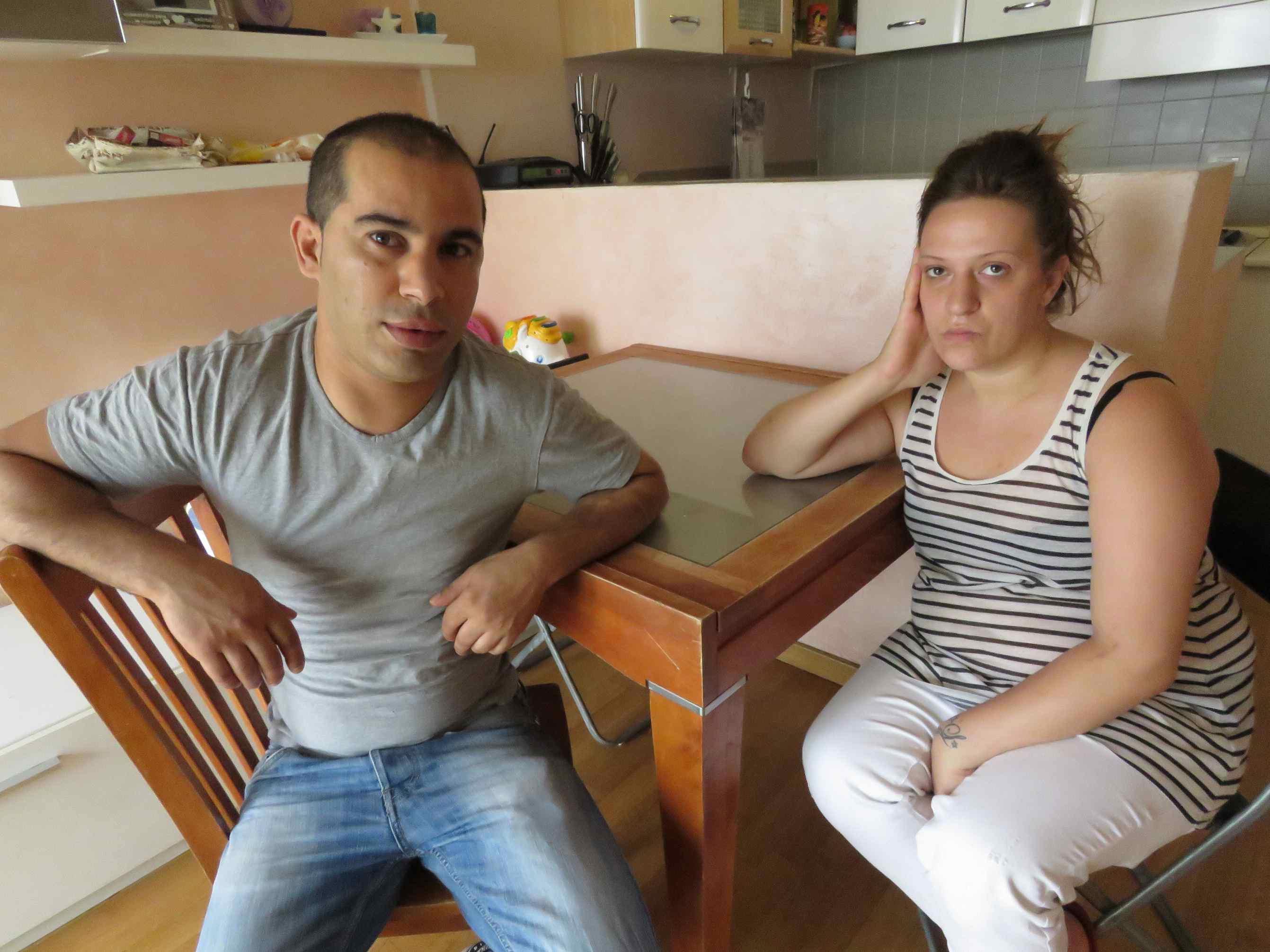 Deborah Siminoli e il nuovo compagno nella casa di Tavola (foto Batavia)