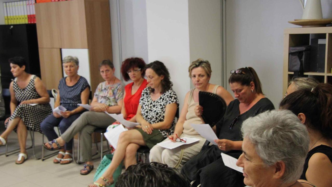 Le operatrici dell'Astir nella sede del Consorzio