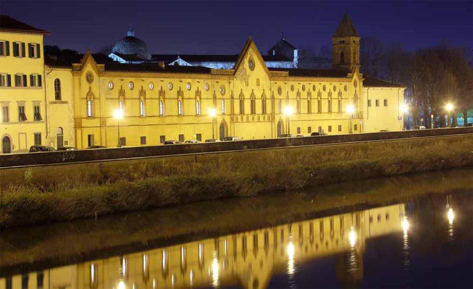 L'ex convento delle benedettine fotografato di notte da Fabio Muzzi
