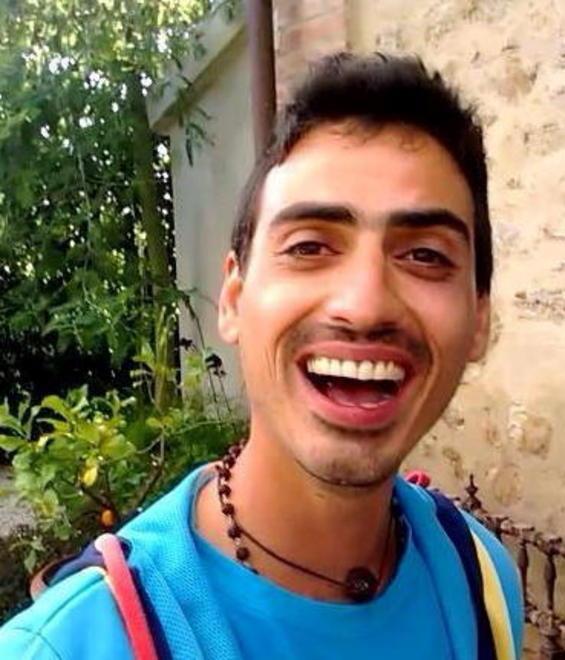 «Grazie del tuo amore» Lacrime e silenzio per l’addio a Riccardo 