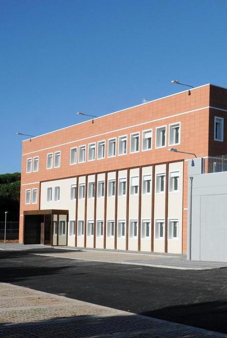 La caserma è ancora vuota, ma intanto avrà le telecamere