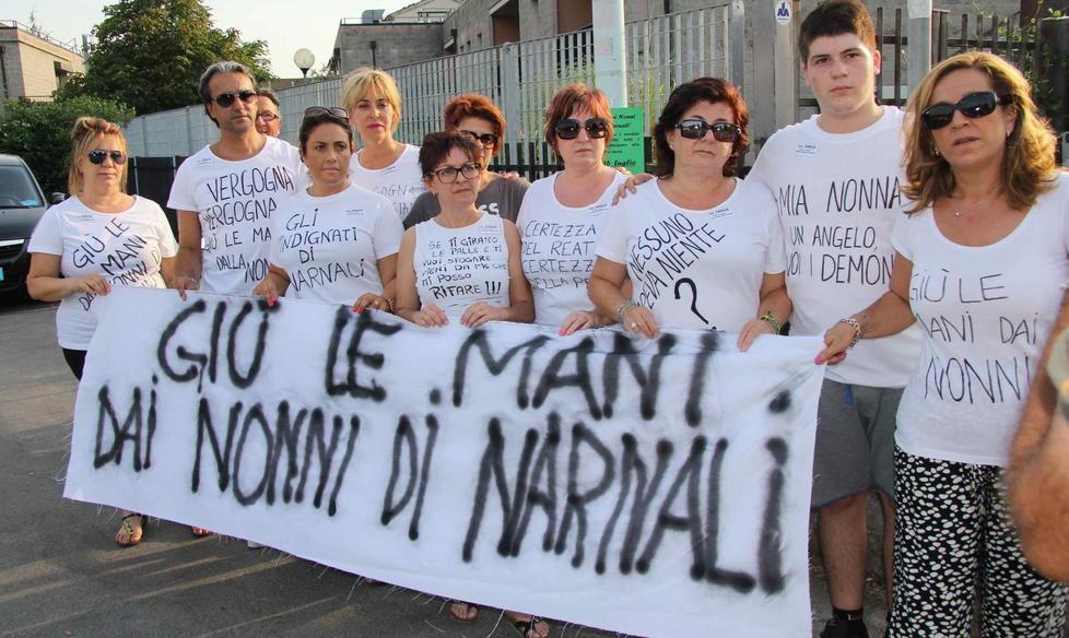 «Giù le mani dai nonni» 
