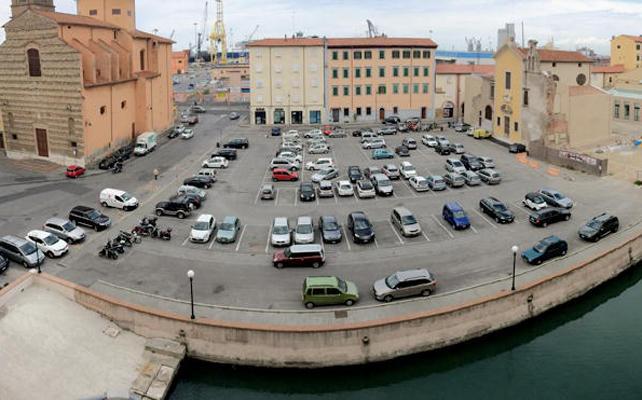 Piazza del Luogo Pio salva: ecco l’intesa con Consabit 