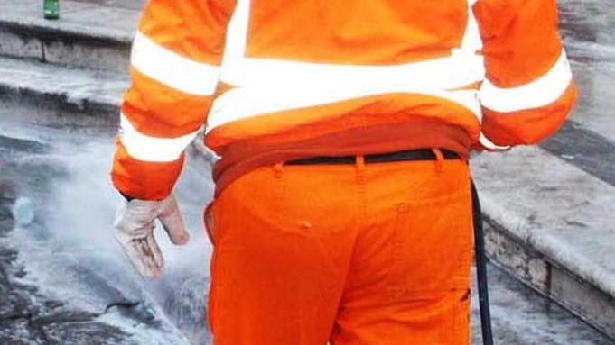 Ora la task force per la pulizia è in azione dalle 5