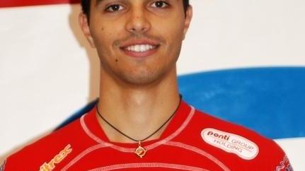 Marco Lipparini pronto a schiacciare per l’Invicta volleyball
