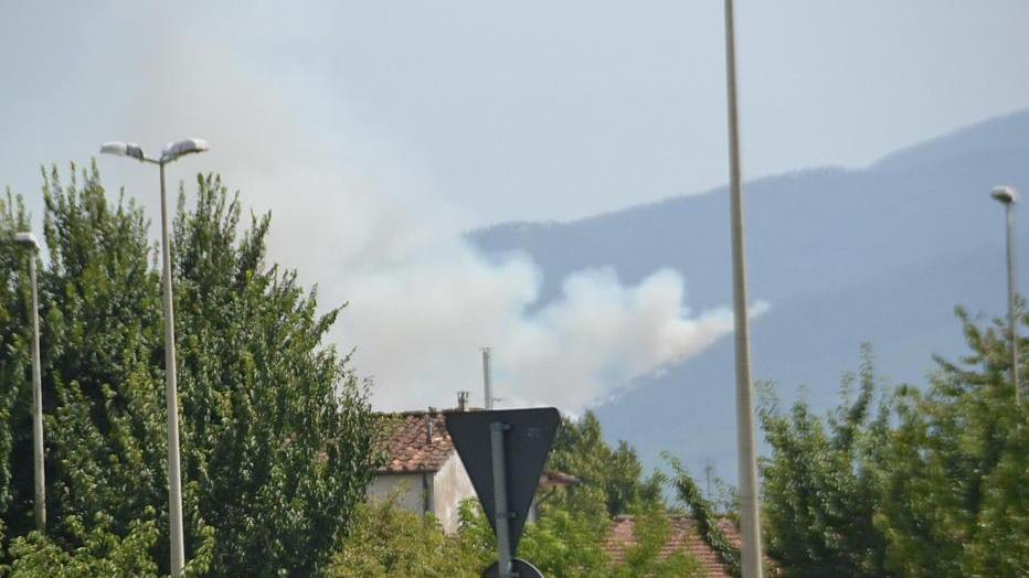 A fuoco i boschi del Compitese