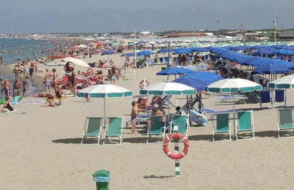 Pienone nei weekend i bagni restano a galla 