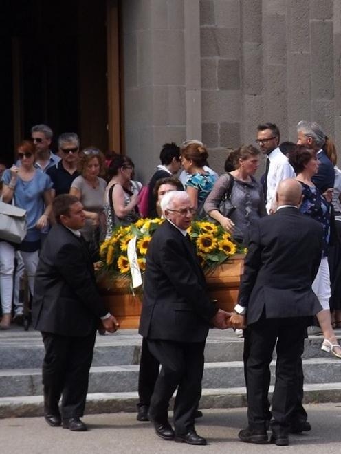 L’addio a Vicini, santuario gremito 
