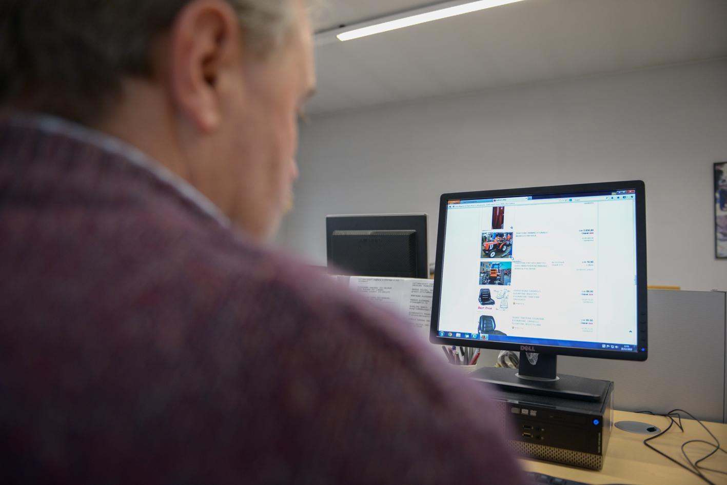 Truffato on  line: versa l'acconto ma l'auto non arriva