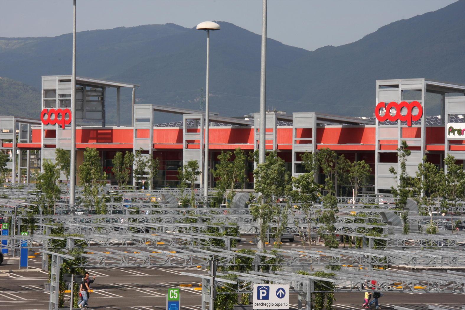 Unicoop apre un distributore di carburante low cost 