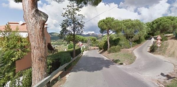 Capoliveri, Ztl sulla strada dal cimitero a Mola 