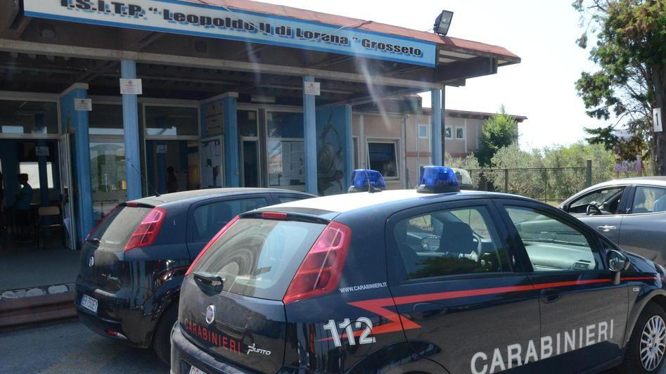 Rubano i computer degli alunni disabili