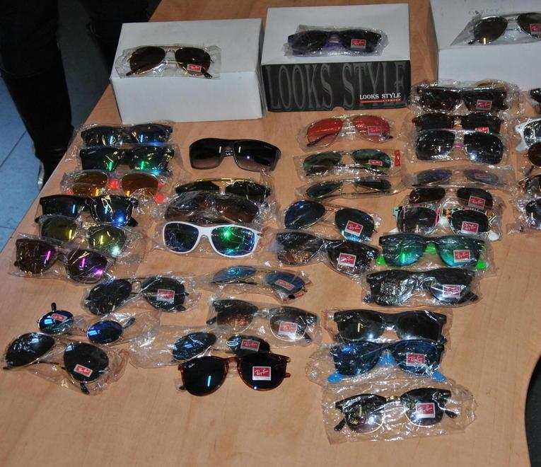 Sequestrate 61 paia di Ray-Ban