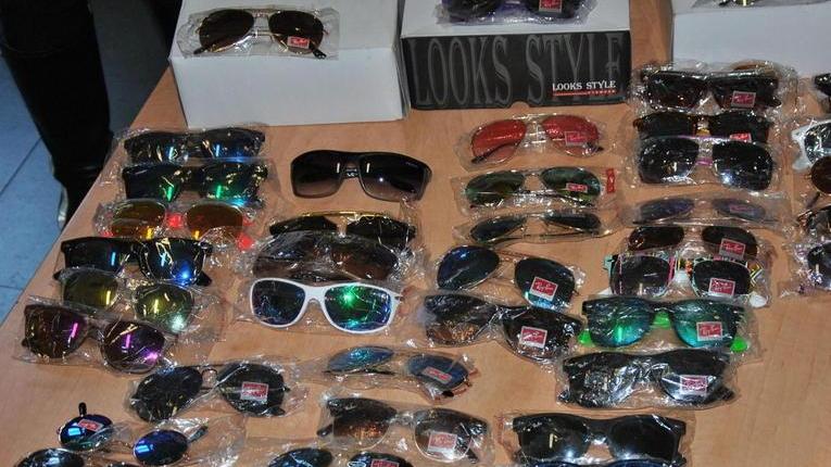 Sequestrate 61 paia di Ray-Ban