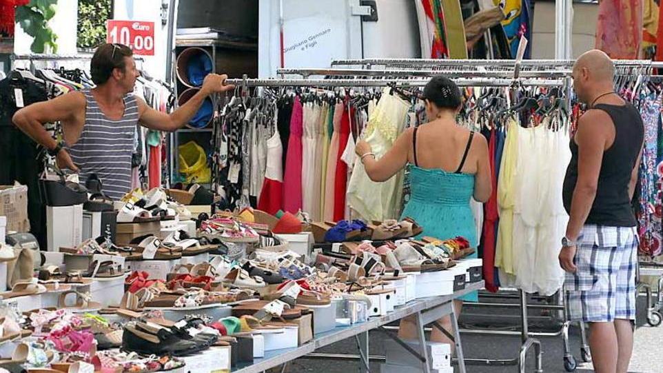 Mercato di Massa, i banchi traslocano in centro ad ottobre