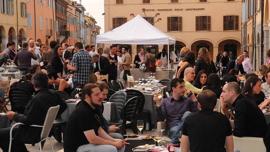 Carpi, la movida crea tensione in centro: un comitato per il silenzio