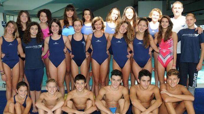 Pioggia di medaglie sul nuoto pratese
