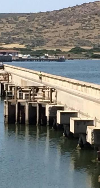 Problemi di stabilità: vietato alle auto il ponte di Marceddì 