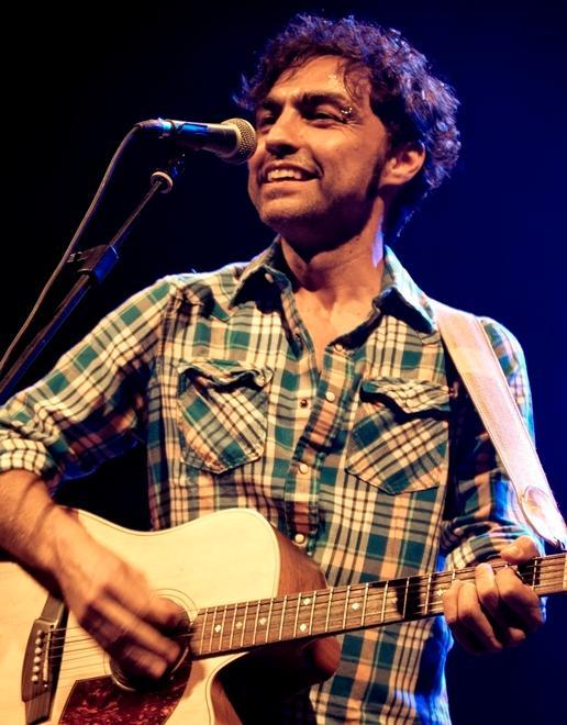 Marco Ligabue vince il premio Lunezia 2015 