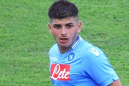 Antonio Romano con la maglia del Napoli