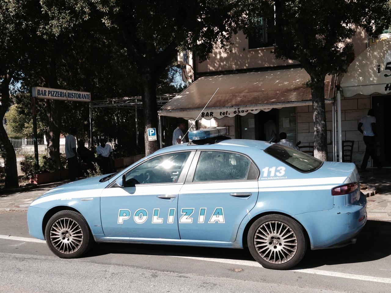 Una volante della polizia