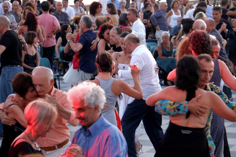 A Cecina di Larciano è l'ora del tango