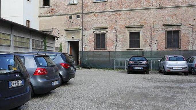 Decine di furti nelle auto è allarme al Centro Coop