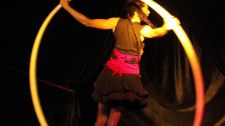 Mix di teatro, musica e circo