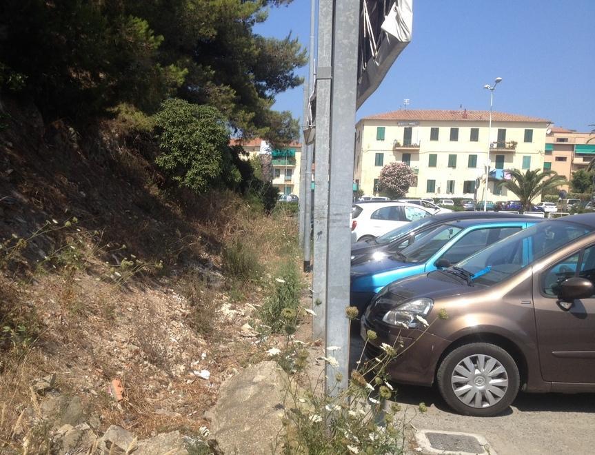 Ripulito il piazzale del Residence