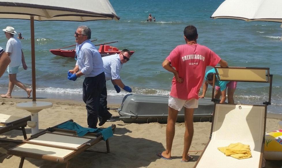 Dramma sotto gli occhi del marito 