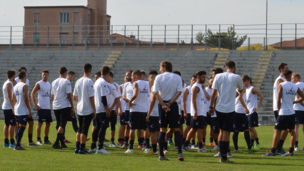 Va in ritiro una Lucchese ancora da completare