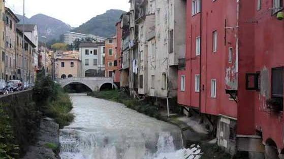 «Fognature nere interrotte sversamenti nel Carrione»
