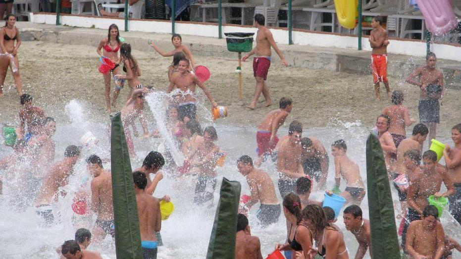 Vota il tuo bagno preferito col Tirreno