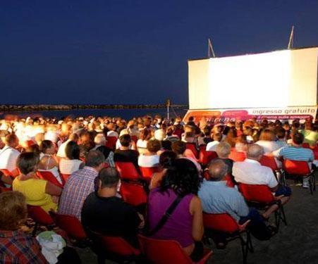Ecco il “Cinema sul mare” per tutti