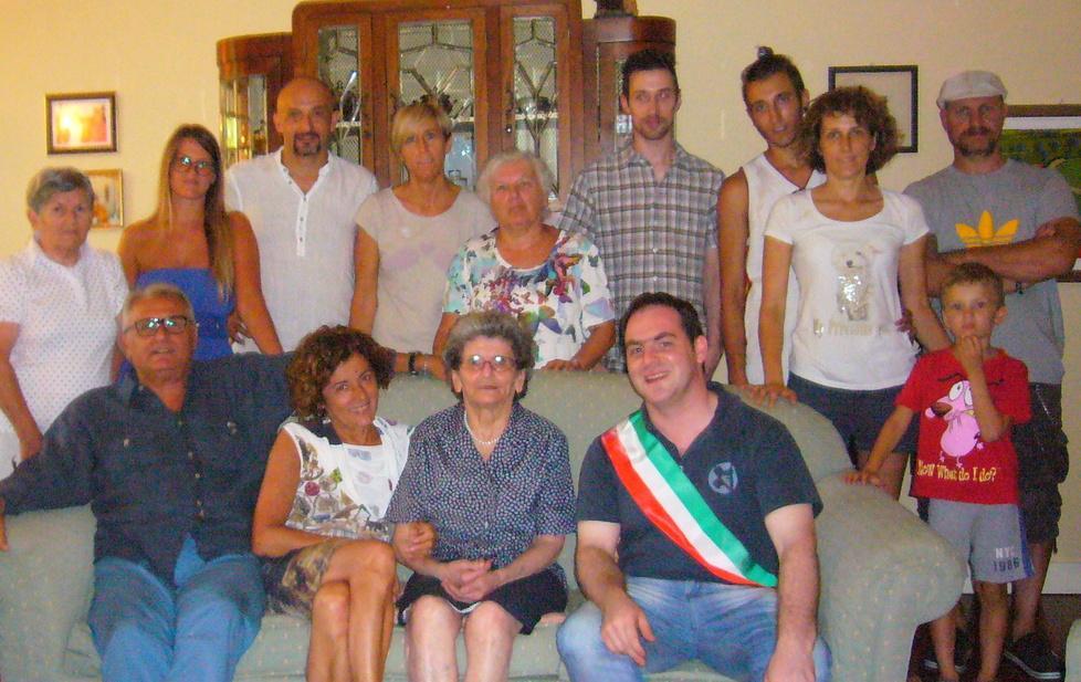 Nonna Celide festeggia cento anni 