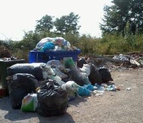 Discariche e degrado a Capriglia, la rabbia dei cittadini