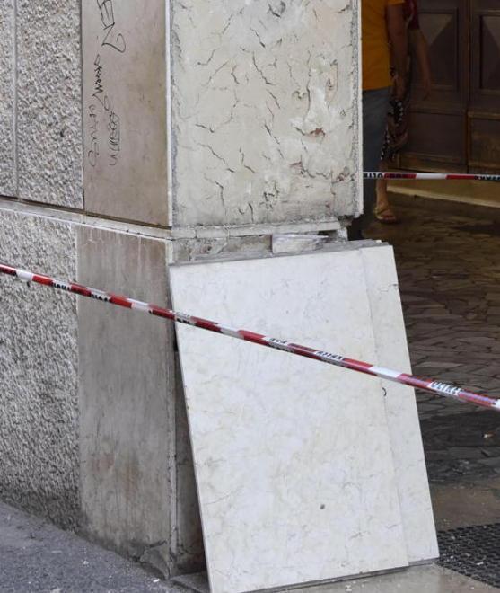 A maggio l’allarme davanti a H&M