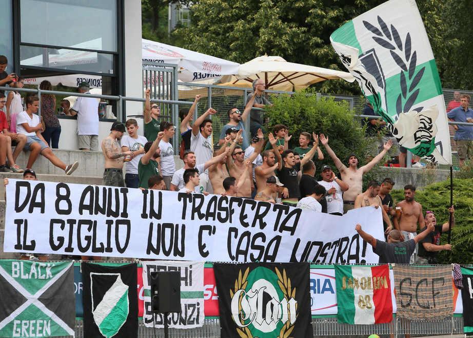 Tifosi polemici: “Sempre in trasferta”