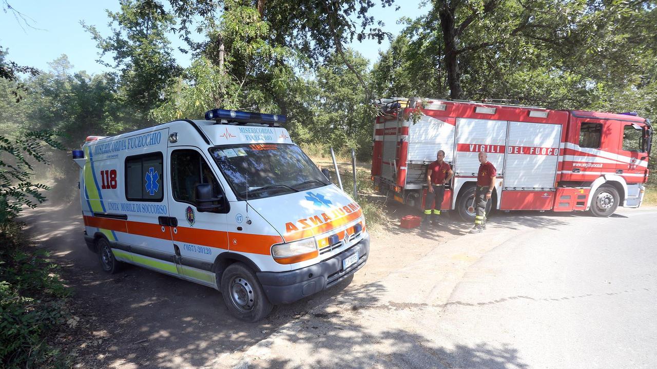 I soccorsi al ragazzino caduto da cavallo (Foto Agenzia Carlo Sestini)
