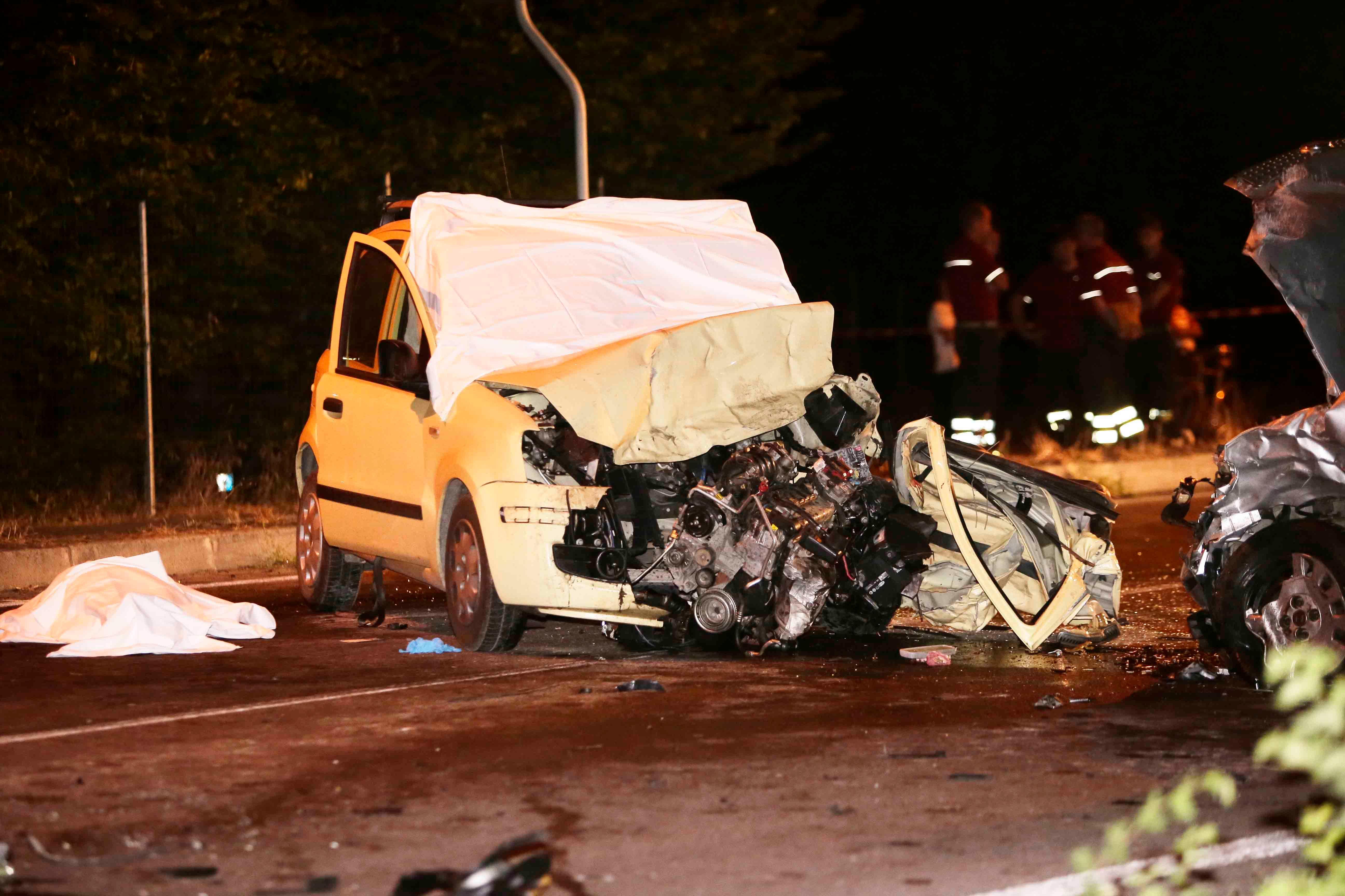 Schianto mortale a Masone, ritirata la patente al conducente del Bmw